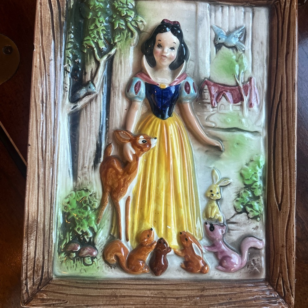 Vintage Disney Snow White 3D Rare Enesco Japan Ceramic 1960s Wall Hanging